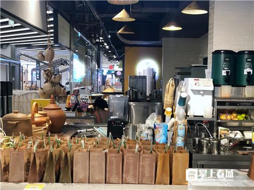 昆明最有名小吃一条街，从街头转向商场（老昆明网红小吃街在哪）