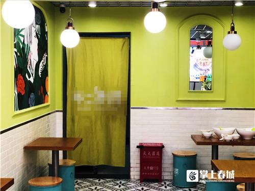 昆明最有名小吃一条街，从街头转向商场（老昆明网红小吃街在哪）