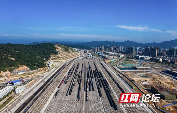 最新怀化高铁规划，湖南这座城市花大代价建高铁新城