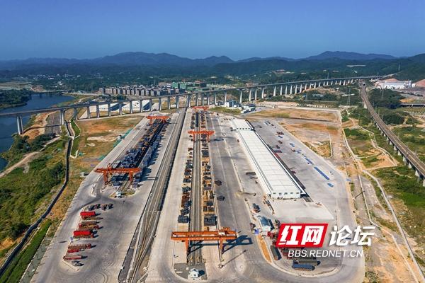 最新怀化高铁规划，湖南这座城市花大代价建高铁新城