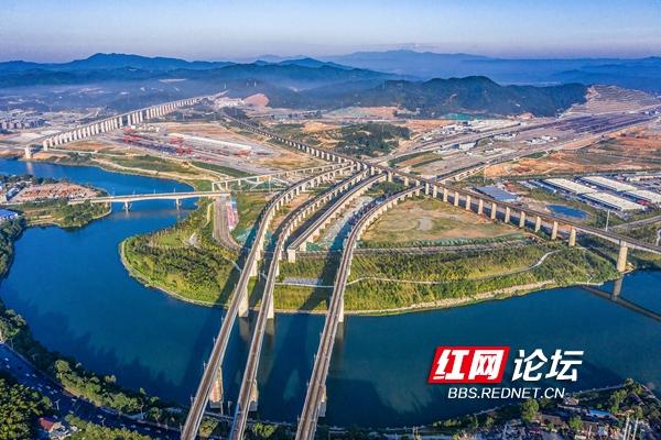 最新怀化高铁规划，湖南这座城市花大代价建高铁新城