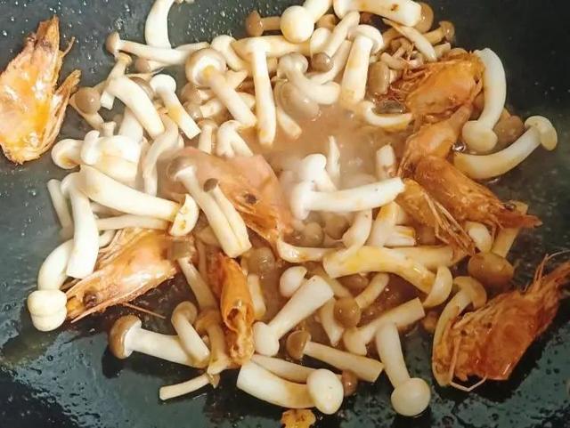 菌菇豆腐汤的家常做法大全，健康营养菌菇豆腐汤