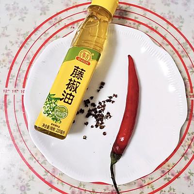 清蒸鱼怎么做好吃，清蒸鱼正确做法好吃