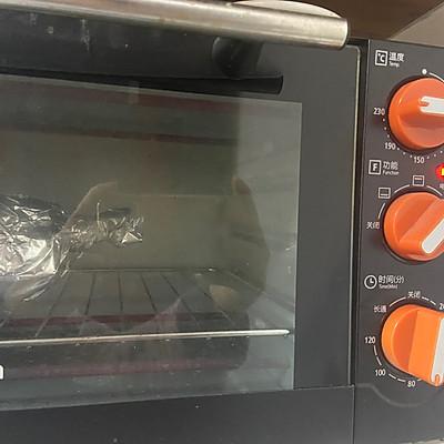 葱香红薯鸡蛋饼做法，这道红薯烤黄油鸡蛋美味下饭