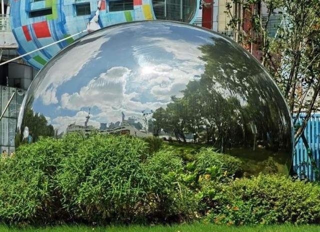 上海外滩夜景图片，外滩夜景美丽迷人让人流连忘返（上海市外滩夜景）