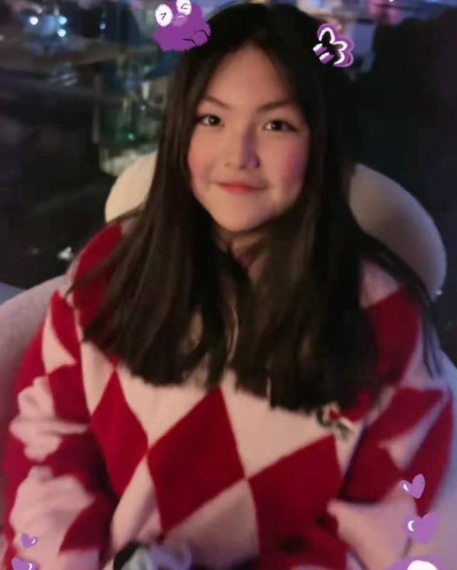 李湘女儿近照李湘晒王诗龄近照，李湘回应王诗龄汉服造型