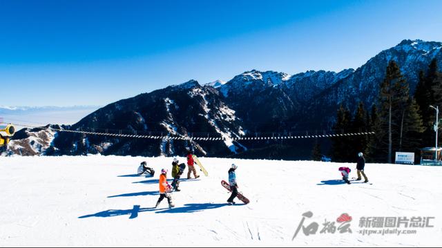 白云国际滑雪场，适合元旦旅游的地方推荐一下（请查收你的元旦游玩攻略）