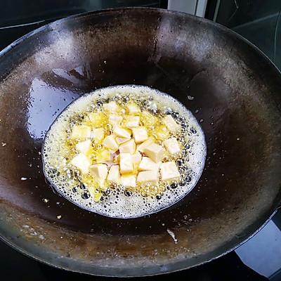 菌菇豆腐汤食谱，鲜到流口水的菌菇豆腐汤