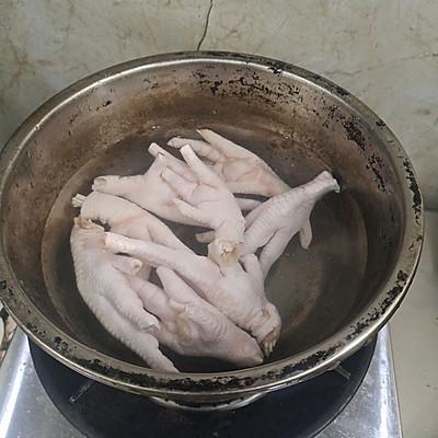 虎皮凤爪最正宗的做法，正宗的虎皮凤爪怎么做（厨师长教你虎皮鸡爪正宗做法）