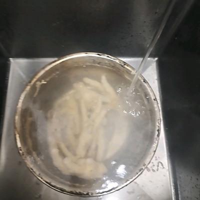 虎皮凤爪最正宗的做法，正宗的虎皮凤爪怎么做（厨师长教你虎皮鸡爪正宗做法）