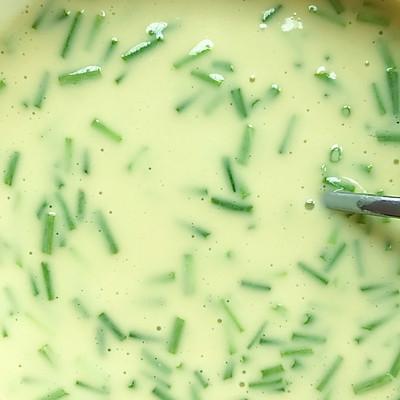 大席上的鸡蛋块做法，小葱鸡蛋饼