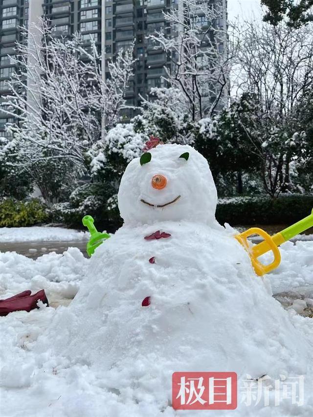 湖北冬季下雪最多的地方，湖北这里现夏日冰雪奇观