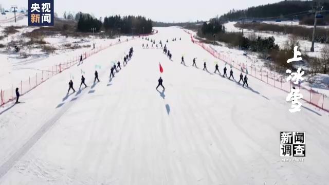 冰雪运动是一场富有激情的运动，冷冰雪都是热运动