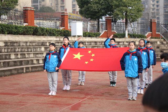 贵阳市实验小学，贵阳市第一实验小学校训校风学风（网传贵阳一小学女校长任上捞取2.2亿元）