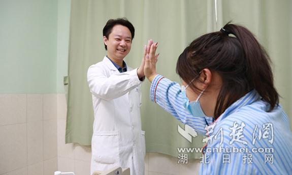 击掌糖尿病(糖尿病手掌法则手掌图片)