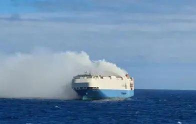 货轮失火沉没，千辆保时捷沉入大西洋深处