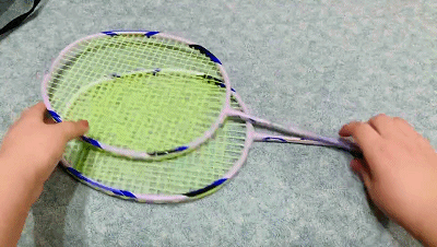 羽毛球拍如何选择适合自己，羽毛球拍怎么选