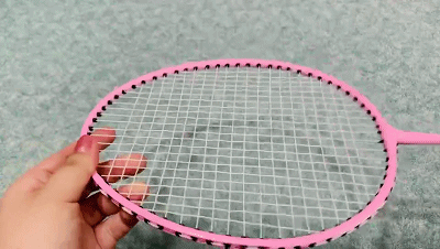 羽毛球拍如何选择适合自己，羽毛球拍怎么选