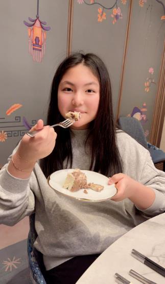 李湘女儿近照李湘晒王诗龄近照，李湘回应王诗龄汉服造型