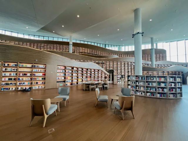 成都图书馆现在开放吗，成都这一高颜值图书馆即将开馆