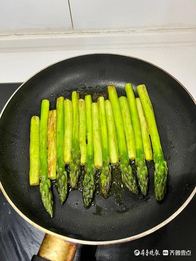 这才是芦笋最好吃的做法，芦笋5种最好吃的做法