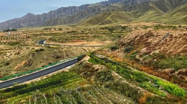 金昌旅游攻略必去景点，在“宝藏旅游地”——金昌