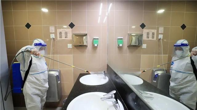 新入驻小区物业管家，物业管家驻守写字楼的两个月