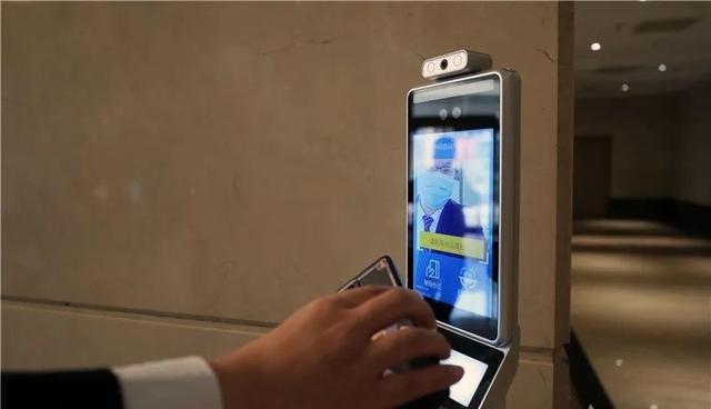 新入驻小区物业管家，物业管家驻守写字楼的两个月