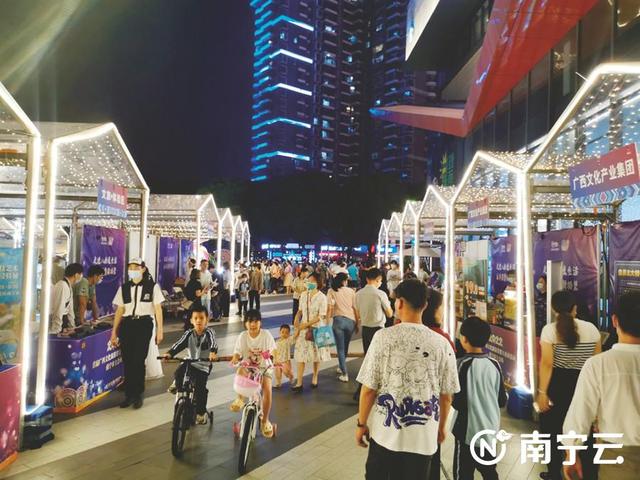广西值得去的五个地方，15条精品线路带你赏美丽夜广西