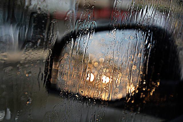 杭州天气预报大暴雨来袭，滚动多地大雨