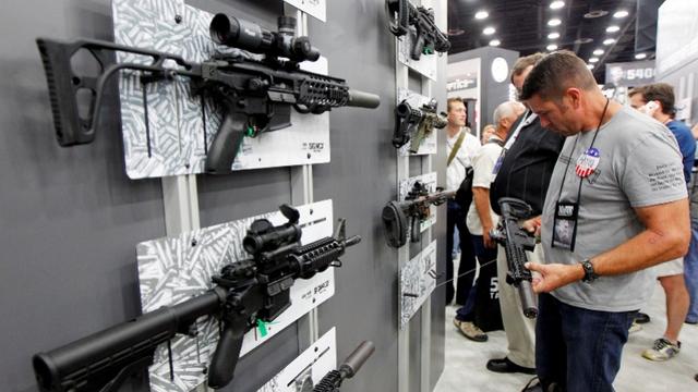 美国枪支标准，盘点美国军、警、特的10大制式手枪