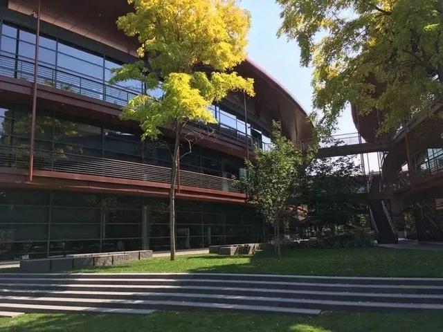 加州有哪些大学，美国加州十所大学排名（美国加州排名前12位的大学）