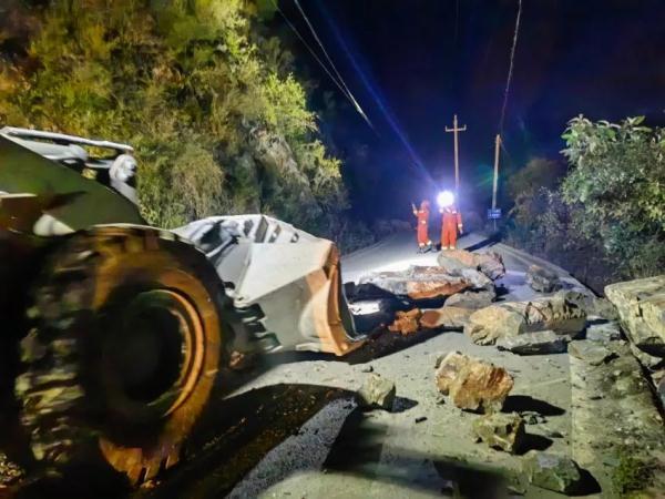 四川阿坝州地震是否有伤亡，四川阿坝发生多次地震