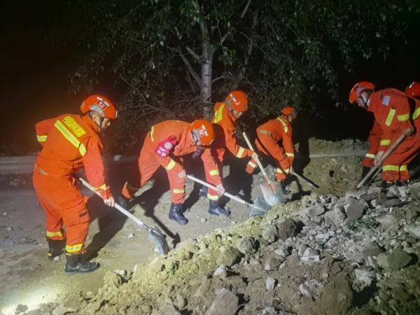 四川阿坝州地震是否有伤亡，四川阿坝发生多次地震