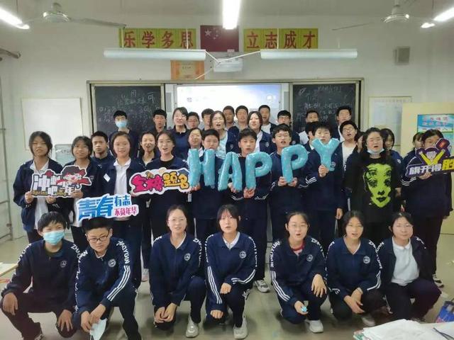 招远市一中中考现场，加油少年招远市4466名学子逐梦中考考场