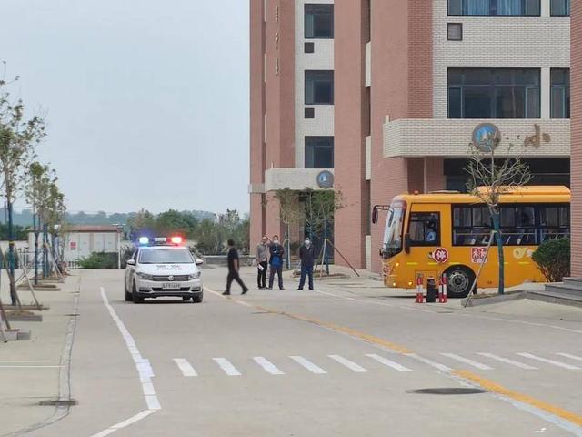 招远市一中中考现场，加油少年招远市4466名学子逐梦中考考场