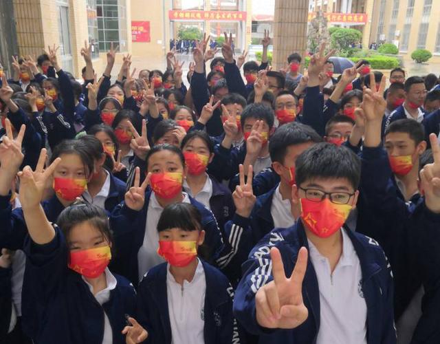 招远市一中中考现场，加油少年招远市4466名学子逐梦中考考场