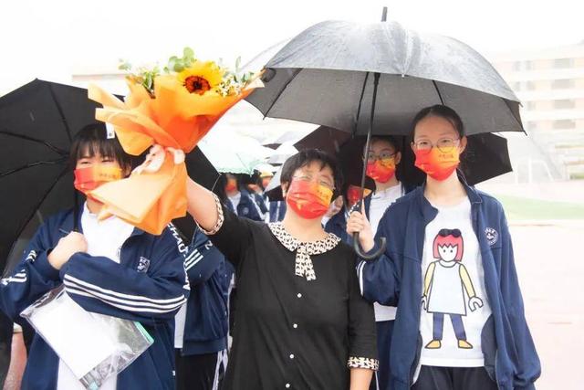 招远市一中中考现场，加油少年招远市4466名学子逐梦中考考场