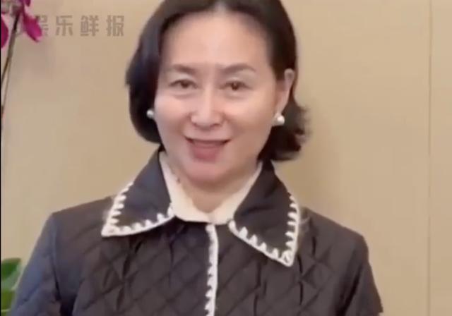 长脸必备耳环图片，长脸高颧骨适合什么耳饰（我这个大长脸终于也戴对了耳环）