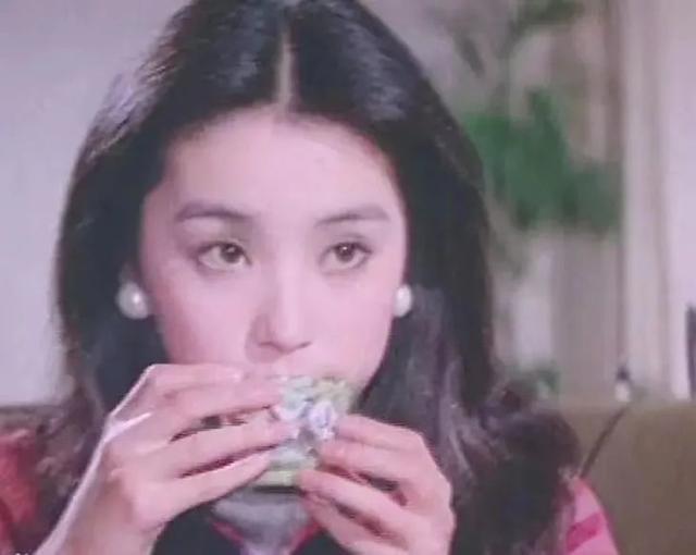 长脸必备耳环图片，长脸高颧骨适合什么耳饰（我这个大长脸终于也戴对了耳环）