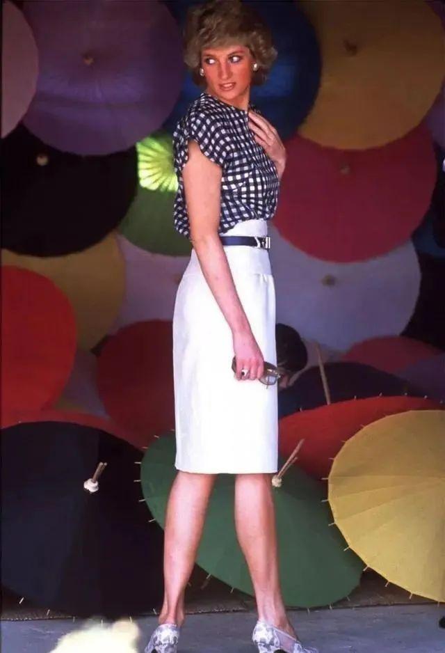 长脸必备耳环图片，长脸高颧骨适合什么耳饰（我这个大长脸终于也戴对了耳环）