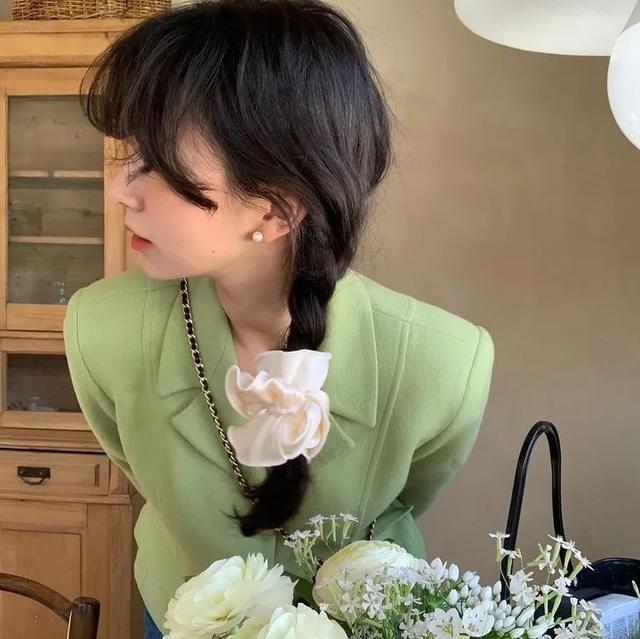 长脸必备耳环图片，长脸高颧骨适合什么耳饰（我这个大长脸终于也戴对了耳环）