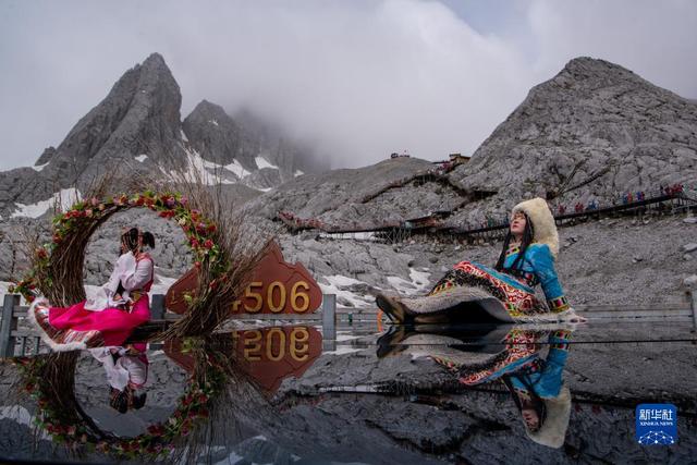 云南丽江玉龙雪山简介，玉龙雪山迎来夏日旅游热