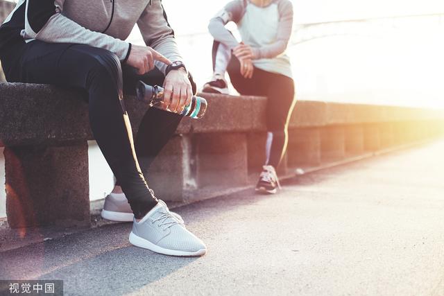 跑步猝死的前兆，熬夜两天跑步会猝死的前兆（猝死前这6个信号你要知道）