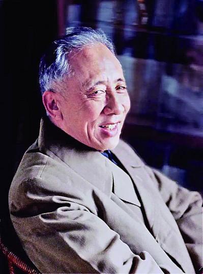 光明文化周末版，中秋文艺日历一起品味月亮的味道