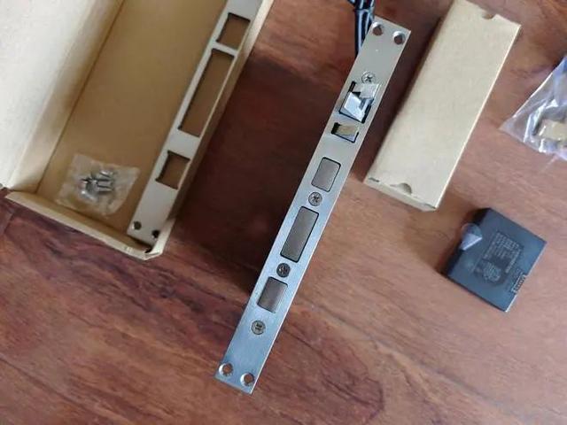 TCL智能锁，TCL可视安全智能锁X10