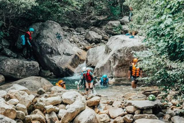 杭州的灵山幻境游记，这座藏在杭州名气背后的小山城