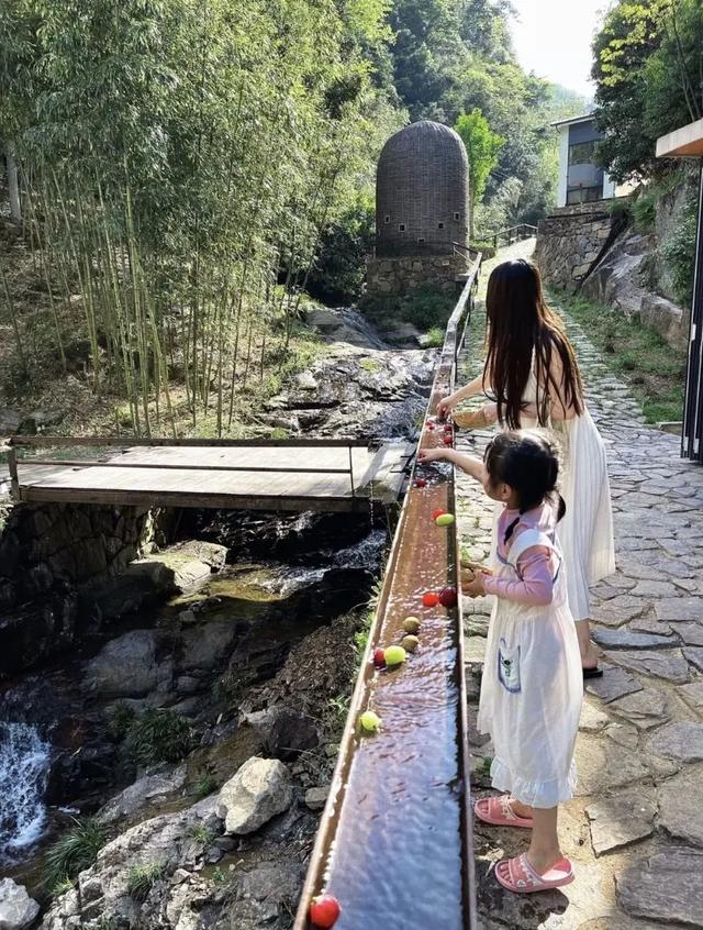 杭州的灵山幻境游记，这座藏在杭州名气背后的小山城