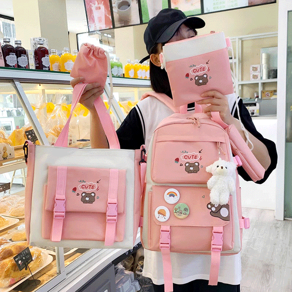 书包里有哪些文具，小学生的书包里都有哪些文具（小小文具见证生活走向富裕的脚步）