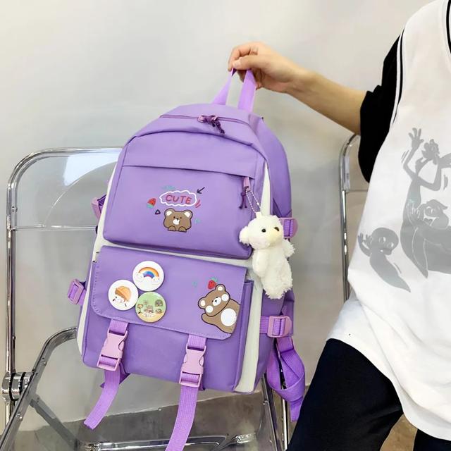 书包里有哪些文具，小学生的书包里都有哪些文具（小小文具见证生活走向富裕的脚步）